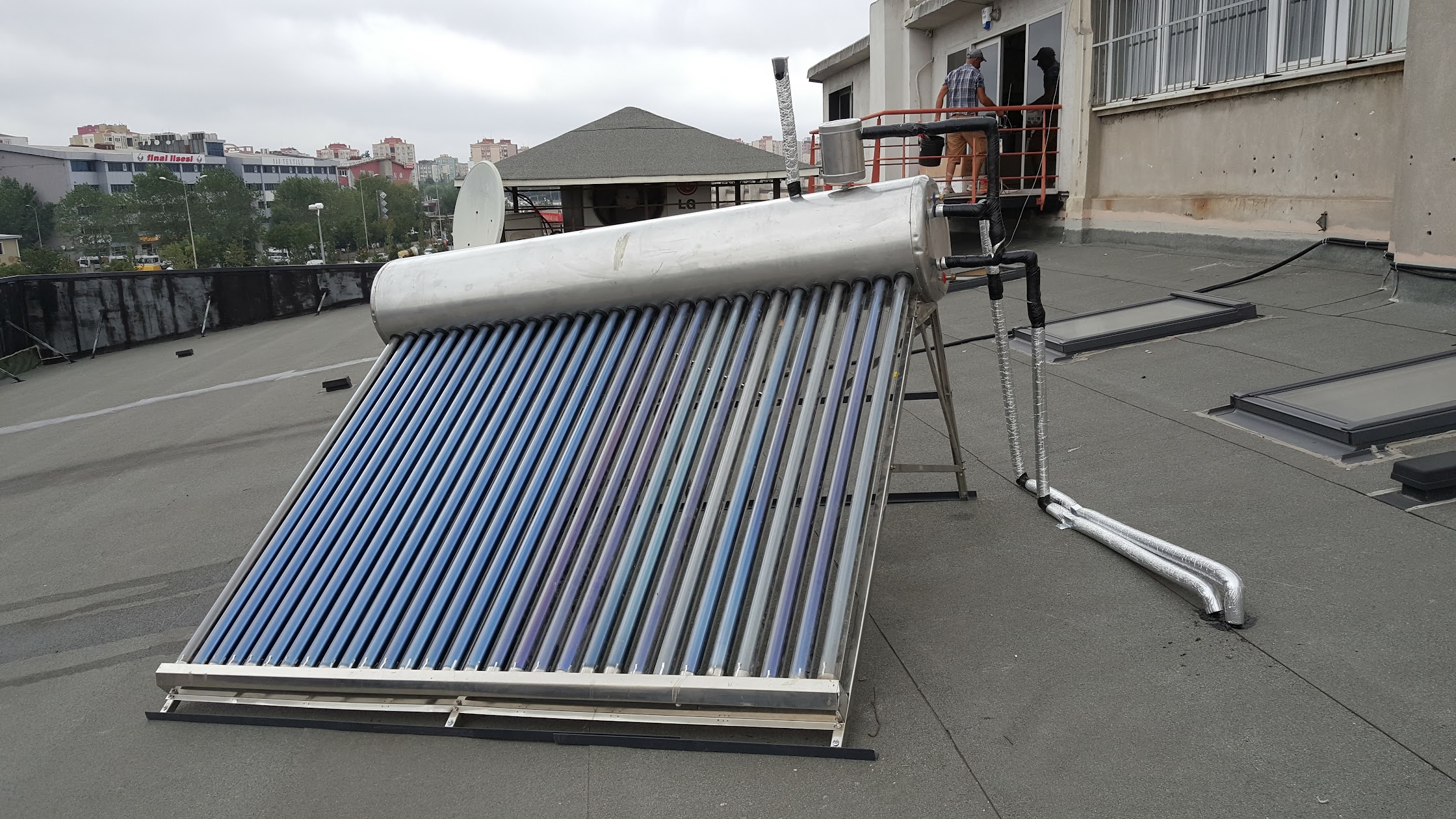 Güneş enerjisi kurulum fotoğrafı