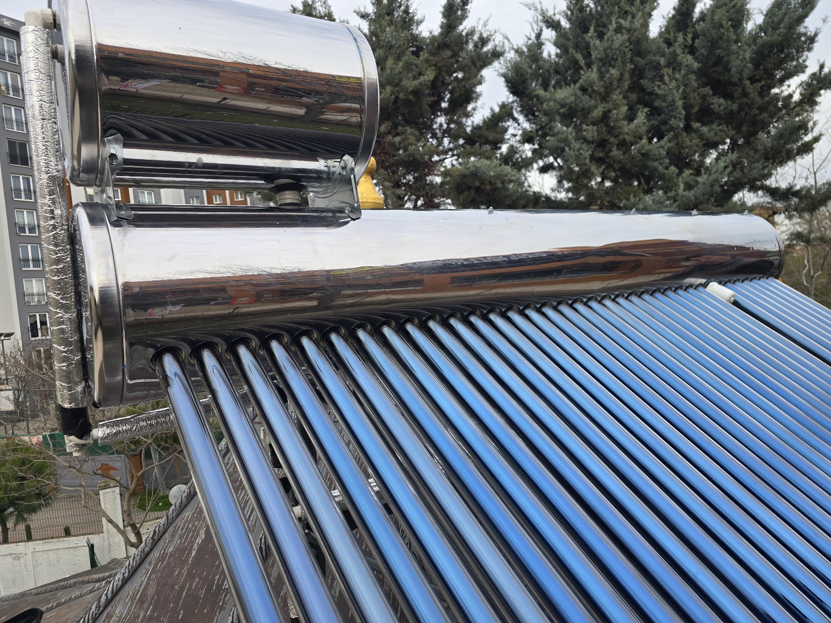 Güneş enerjisi kurulum fotoğrafı