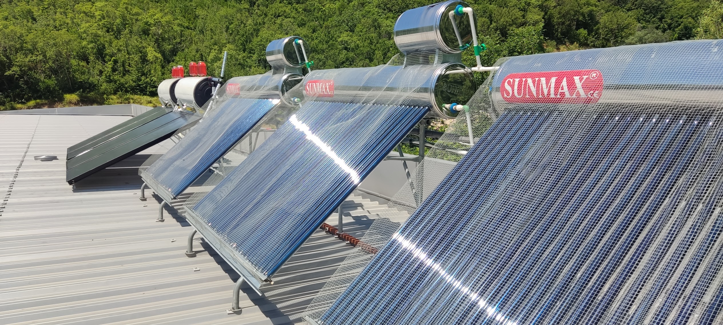 Güneş enerjisi kurulum fotoğrafı